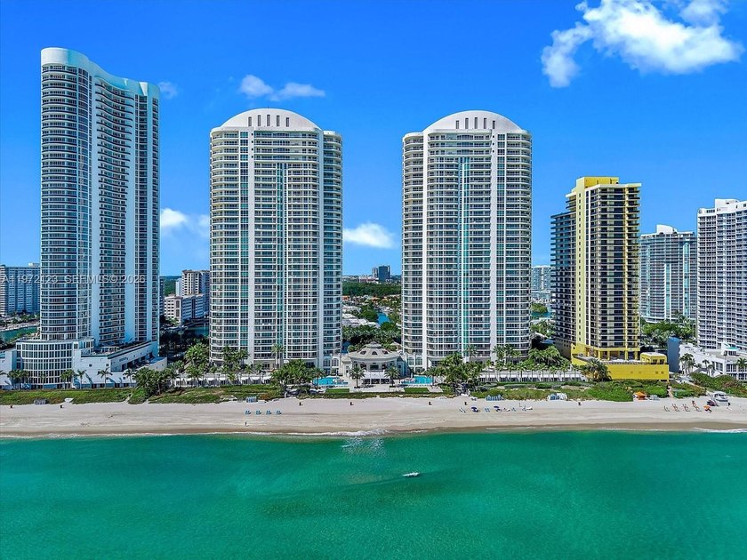Beautiful flow-through residence with direct ocean and city - Beach Condo for sale in Sunny Isles Beach, Florida on Beachhouse.com