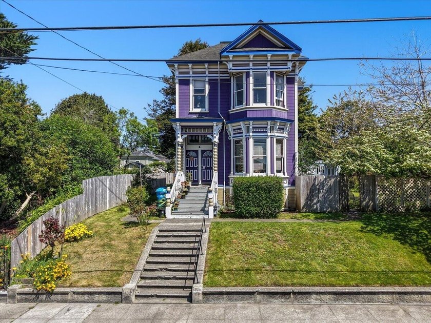 One of the most beautiful Victorians in Eureka, overlooking the - Beach Lot for sale in Eureka, California on Beachhouse.com