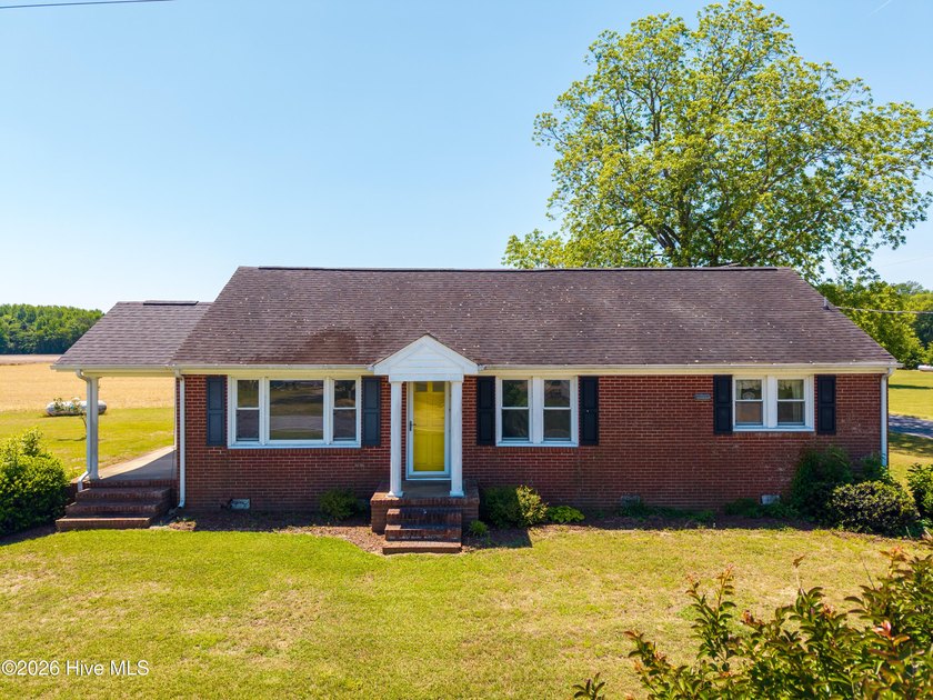 Brick home with a proven track record as a successful rental and - Beach Home for sale in Edenton, North Carolina on Beachhouse.com