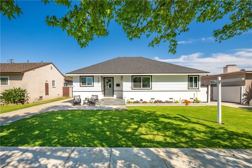 This beautiful South of Conant custom home was completely - Beach Home for sale in Long Beach, California on Beachhouse.com