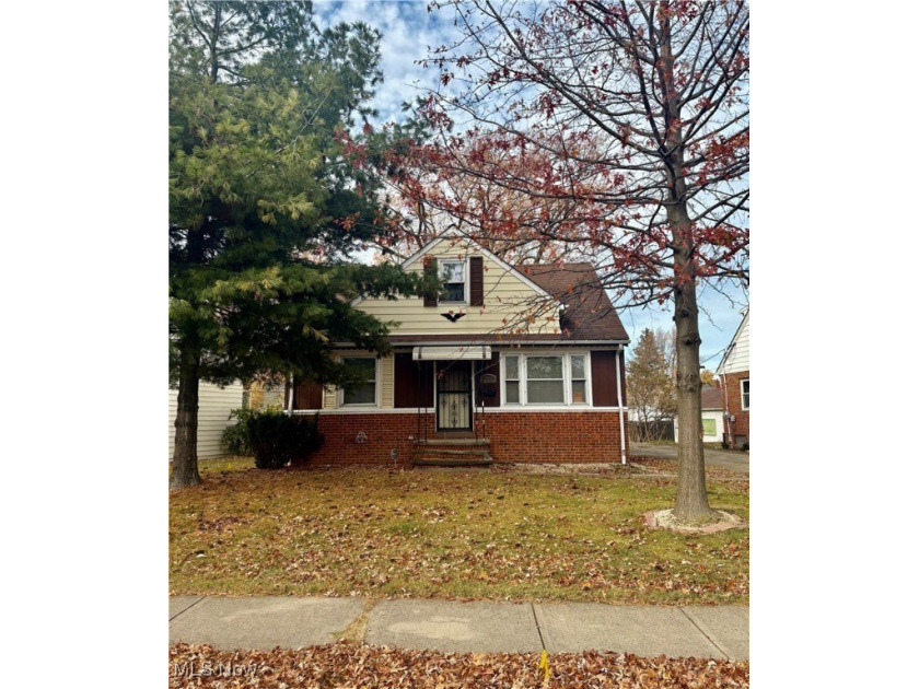 Lovely Willowick bungalow that has 2 bedrooms and 2 full baths - Beach Home for sale in Willowick, Ohio on Beachhouse.com