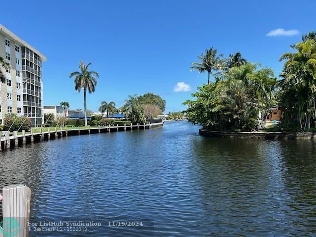 Welcome to your waterfront paradise in Oakland Park! This - Beach Condo for sale in Oakland Park, Florida on Beachhouse.com