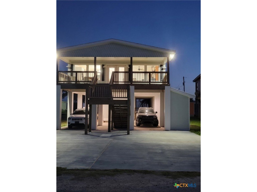 NEW PRICE ON NEW HOME WITH UNOBSTRUCTED WATERVIEW AND POOL! - Beach Home for sale in Port Lavaca, Texas on Beachhouse.com