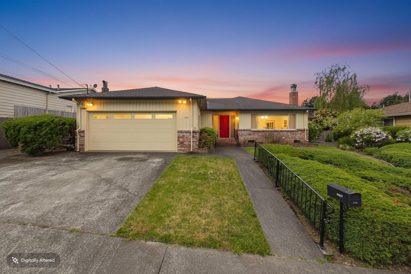 Nestled in an established neighborhood, this 1961 home sits on a - Beach Home for sale in Eureka, California on Beachhouse.com