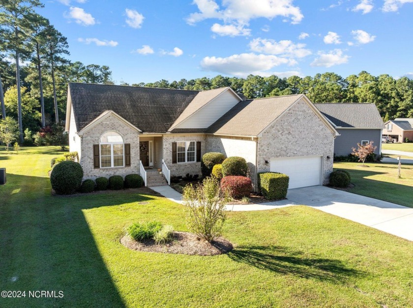 Welcome to 103 Fairview Lane, a well-maintained home in the - Beach Home for sale in Chocowinity, North Carolina on Beachhouse.com