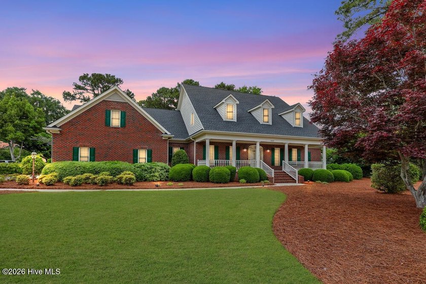 Situated on the #10 fairway in sought-after Porters Neck Country - Beach Home for sale in Wilmington, North Carolina on Beachhouse.com