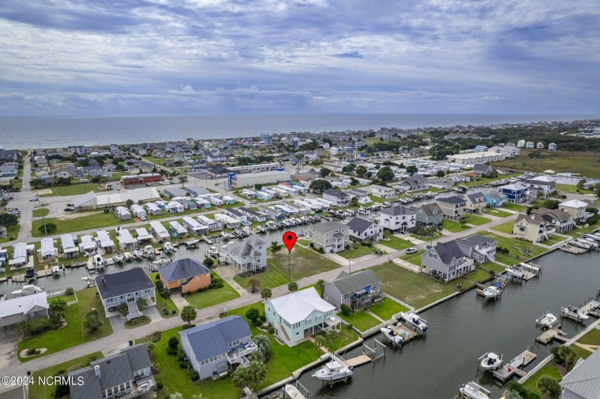 Calling all boaters, this stunning waterfront lot offers 70' on - Beach Lot for sale in Atlantic Beach, North Carolina on Beachhouse.com