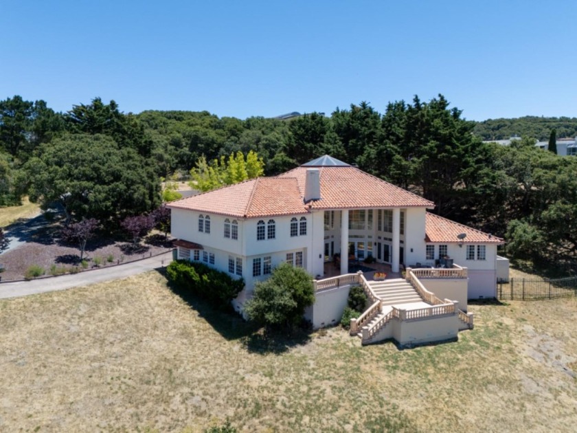 Within the duel gates of Bay Ridge, in the sunbelt of Monterey - Beach Home for sale in Monterey, California on Beachhouse.com