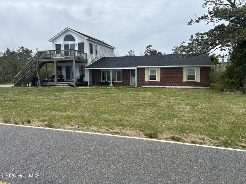 Opportunity awaits with this home offering beautiful sound views - Beach Home for sale in Coinjock, North Carolina on Beachhouse.com