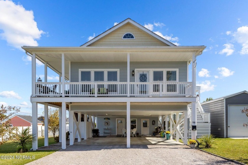 Beautiful water views with no HOA a few blocks from downtown - Beach Home for sale in Morehead City, North Carolina on Beachhouse.com