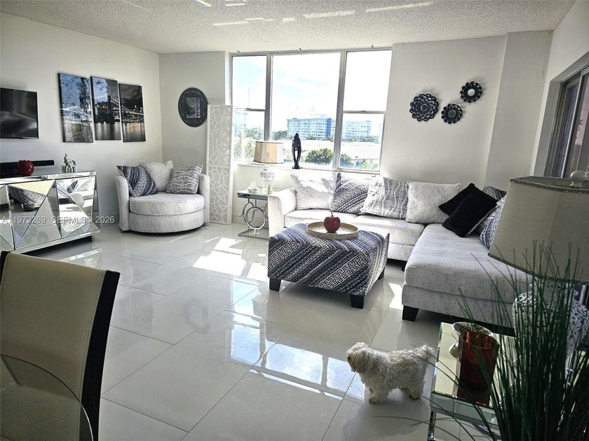 Experience Waterview Luxury Living in Hillcrest. Mostly - Beach Condo for sale in Hollywood, Florida on Beachhouse.com