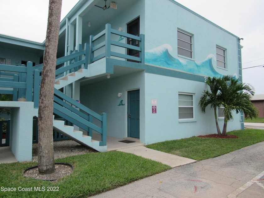 Fabulous ground floor END UNIT condo, updated bath 2023, undated - Beach Condo for sale in Cape Canaveral, Florida on Beachhouse.com