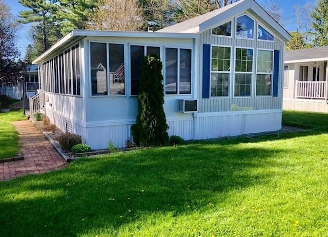 Charming 780 SF, 2004, Woodland Park manufactured park model - Beach Home for sale in Old Orchard Beach, Maine on Beachhouse.com