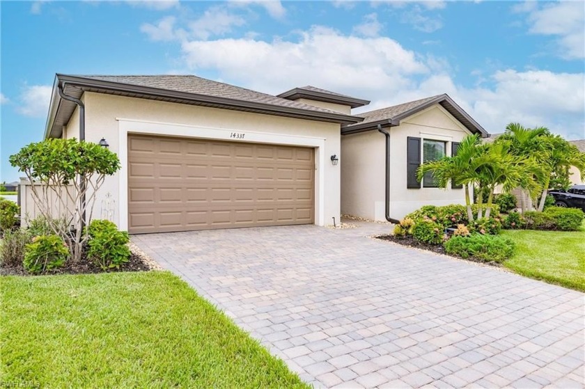 GORGEOUS TREVI FLOORPLAN W/AMAZING LAKE + NATURE VIEWS! LOCATED - Beach Home for sale in Fort Myers, Florida on Beachhouse.com