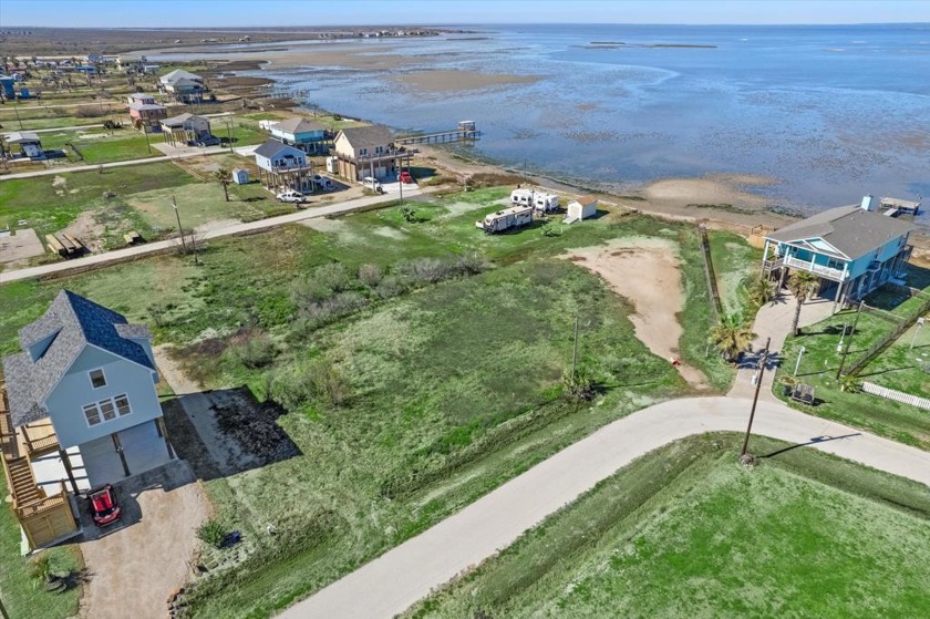 Stunning bayfront opportunity on Bolivar Peninsula. Prime - Beach Lot for sale in Gilchrist, Texas on Beachhouse.com