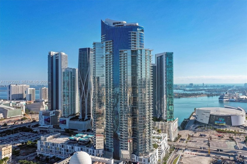 Stunning PH 3-bedroom + den, 4-bath corner residence at - Beach Condo for sale in Miami, Florida on Beachhouse.com