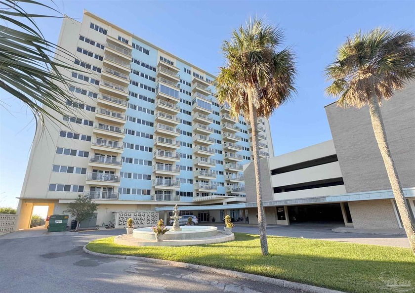 Priced to move! This great unit located in the Bayshore Towers - Beach Condo for sale in Pensacola, Florida on Beachhouse.com