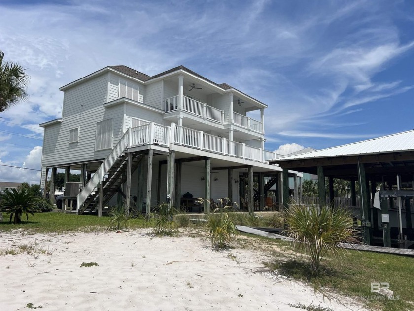 Opportunity to own this 4-Bedroom 3-Bath Duplex unit directly on - Beach Home for sale in Orange Beach, Alabama on Beachhouse.com