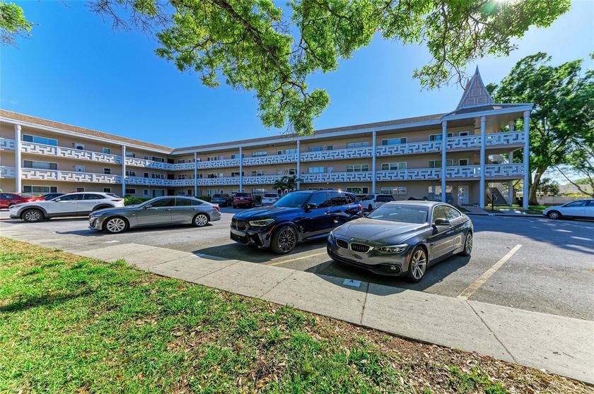 Lifestyle + Value!     Live the resort life you deserve! - Beach Condo for sale in Clearwater, Florida on Beachhouse.com