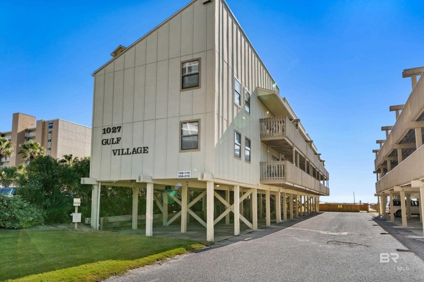 Motivated Seller BRING ALL OPTIONS!!! - Coastal Gem Nestled in - Beach Home for sale in Gulf Shores, Alabama on Beachhouse.com