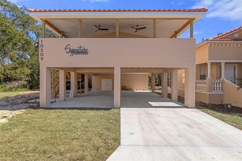 Waterfront Serenity Awaits - A Timeless Taste of Old Florida - Beach Home for sale in Homosassa, Florida on Beachhouse.com