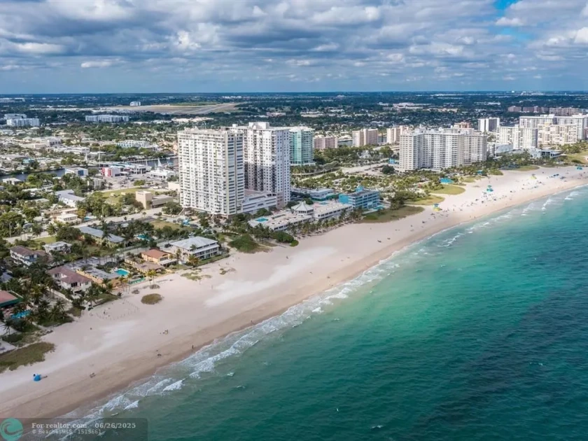 Stunning 2-bedroom Condo - Beach Condo for sale in Pompano Beach, Florida on Beachhouse.com