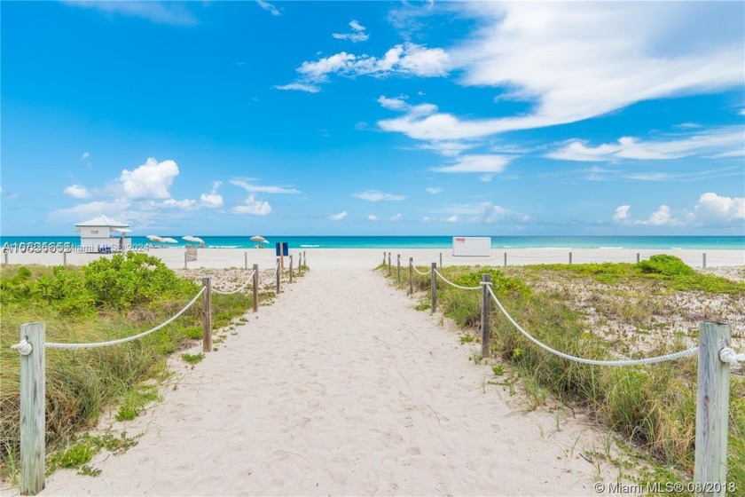 Amazing 2 Bed/2 Bath unit, completely renovated. Designed by a - Beach Condo for sale in Miami Beach, Florida on Beachhouse.com