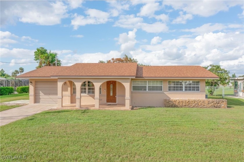 Beautiful and cozy home located in the Willow Lake neighborhood - Beach Home for sale in Lehigh Acres, Florida on Beachhouse.com