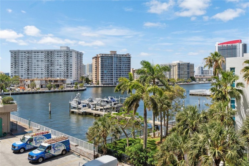 Gorgeous studio furnished, renovated and with bay views from - Beach Condo for sale in Hallandale Beach, Florida on Beachhouse.com
