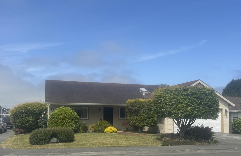 This well cared for home sits on a generous corner lot in a nice - Beach Home for sale in Fortuna, California on Beachhouse.com