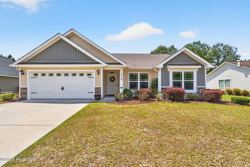 Take a look at this sharp, Green Bay Village home loaded with - Beach Home for sale in Shallotte, North Carolina on Beachhouse.com