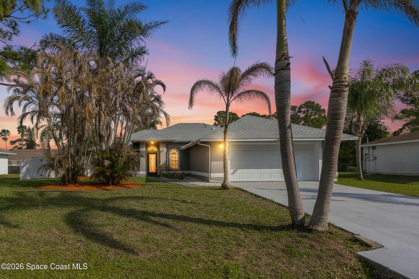 Beautifully updated 3 bedroom, 2 bathroom pool home on city - Beach Home for sale in Palm Bay, Florida on Beachhouse.com