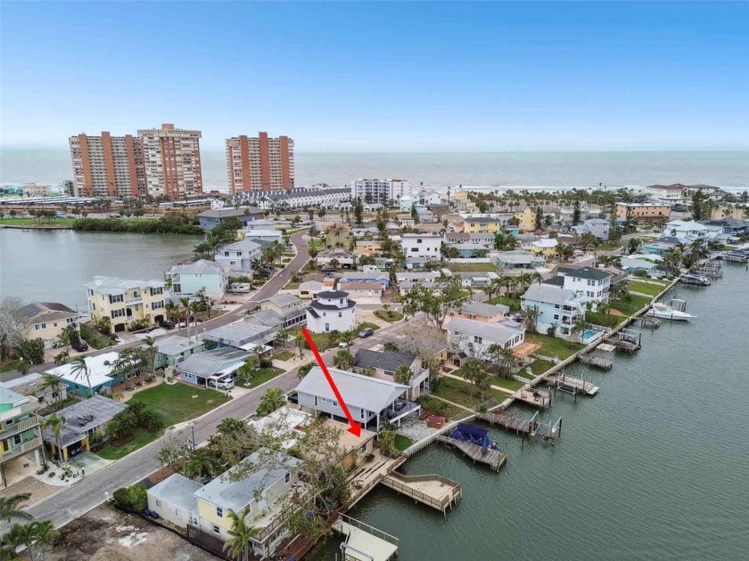 Come take a look at the best views that Redington Shores has to - Beach Home for sale in Redington Shores, Florida on Beachhouse.com