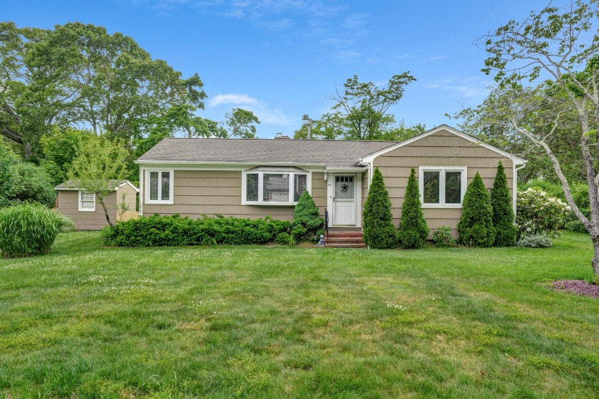 Charming Cottage in The Heart of the North Fork - Beach Vacation Rentals in Jamesport, NY on Beachhouse.com