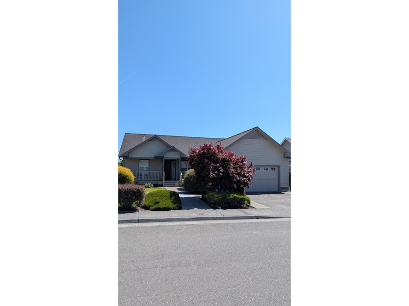 Very clean Fortuna home. Sold off market. This home was - Beach Home for sale in Fortuna, California on Beachhouse.com