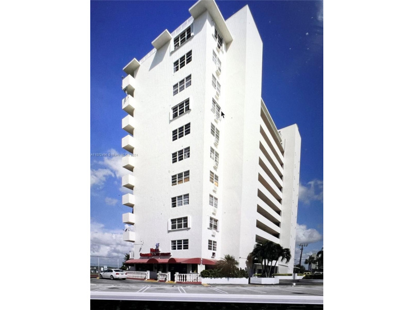 GREAT INVESTMENT OPPORTUNITY!!! LARGE FURNISHED STUDIO WITH - Beach Condo for sale in North Bay Village, Florida on Beachhouse.com