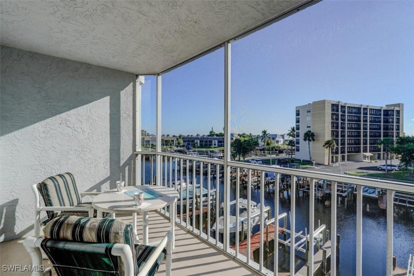 Updated 2BR/2 1/2 BA Royal Pelican condo.  Approx. 1200 sq. ft - Beach Condo for sale in Fort Myers Beach, Florida on Beachhouse.com