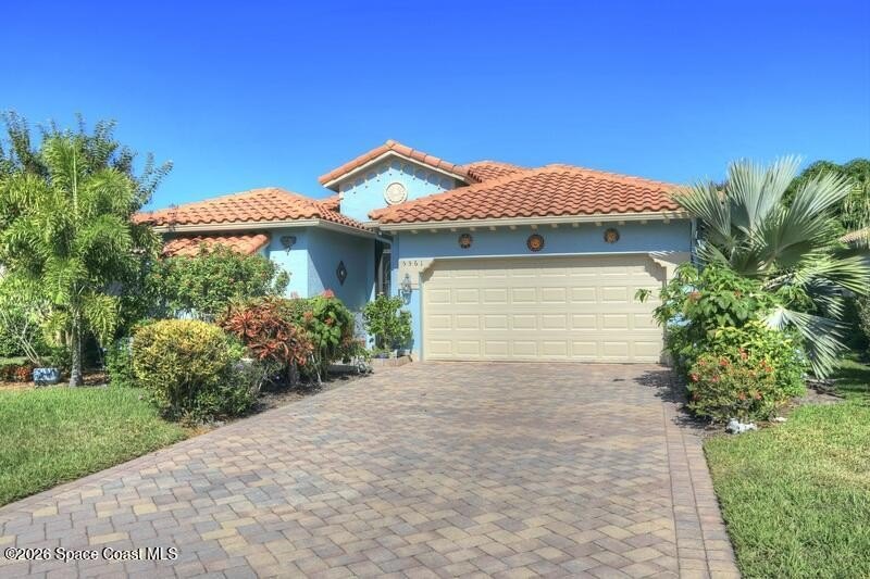 Custom 2006 CBS Mediterranean-style home with barrel tile roof - Beach Home for sale in Vero Beach, Florida on Beachhouse.com