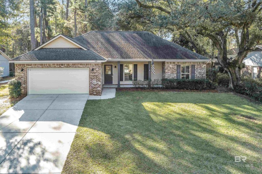 Welcome to 113 Wildwood Drive, a well-crafted home located in - Beach Home for sale in Daphne, Alabama on Beachhouse.com