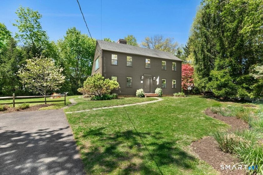 Welcome to 8 Seagate Road, a rare opportunity to live in one of - Beach Home for sale in Darien, Connecticut on Beachhouse.com
