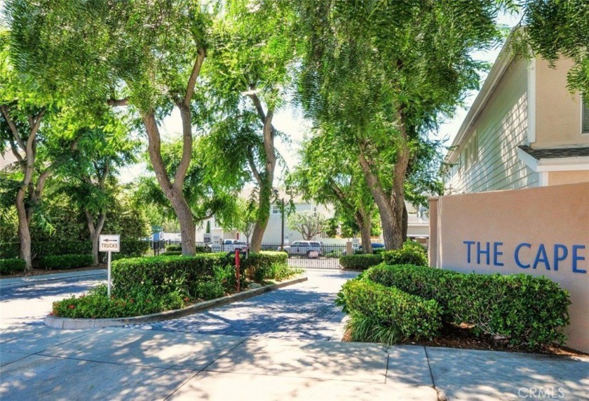This beautiful 2 story freestanding 1,938 SF patio home built in - Beach Home for sale in San Pedro, California on Beachhouse.com