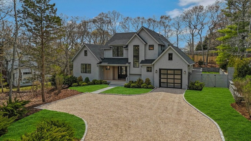 Traditional new construction with a blend of modern luxury and - Beach Home for sale in East Hampton, New York on Beachhouse.com