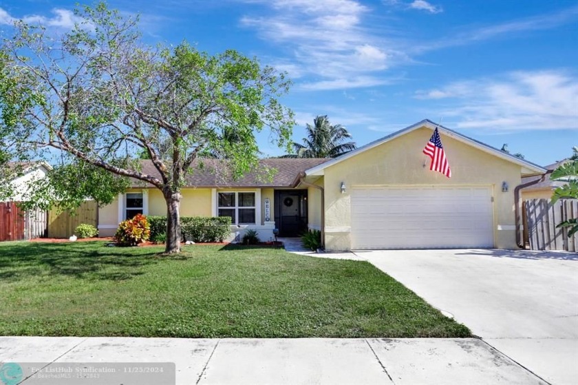 Welcome home to your tropical oasis! This 3 bed 2 bath split - Beach Home for sale in Deerfield Beach, Florida on Beachhouse.com