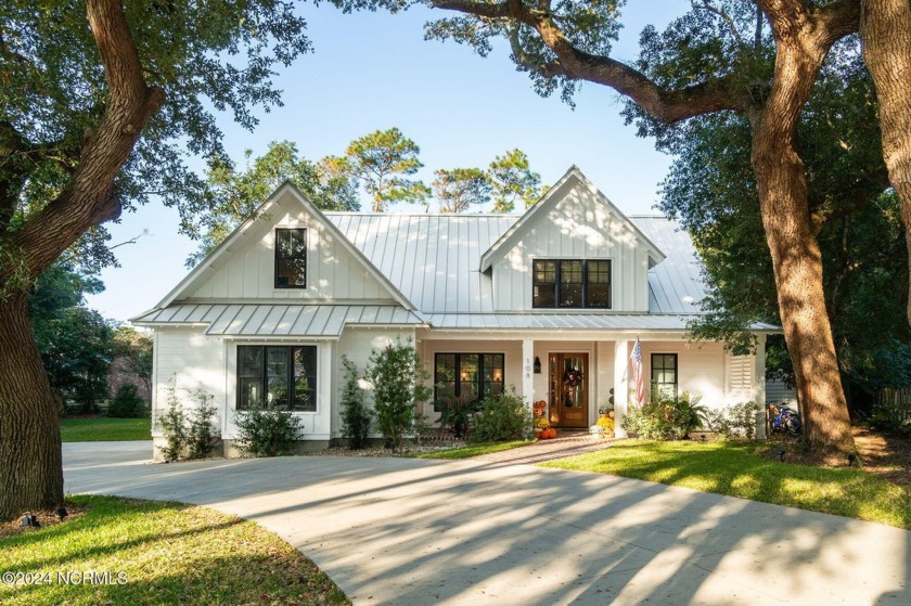 One of a kind custom built home in a one of a kind neighborhood - Beach Home for sale in Pine Knoll Shores, North Carolina on Beachhouse.com