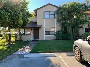 Investor Opportunity! Don't miss this beautifully maintained - Beach Townhome/Townhouse for sale in Sunrise, Florida on Beachhouse.com