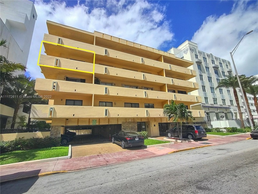 LOWEST PRICE 1,000 + SQ FT 2 BED IN 1/4 MILE EAST OF INDIAN - Beach Condo for sale in Miami Beach, Florida on Beachhouse.com