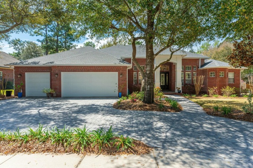Welcome to 5008 Harvest Creek Trail, a stunning 4-bedroom - Beach Home for sale in Niceville, Florida on Beachhouse.com
