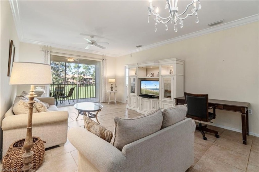CROWN MOLDING THROUGHOUT - GRANITE KITCHEN - EXCEPTIONAL GOLF & - Beach Home for sale in Naples, Florida on Beachhouse.com