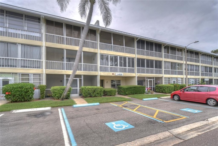 Welcome to Moorings of Maximo!!  Ready for immediate occupancy - Beach Condo for sale in St. Petersburg, Florida on Beachhouse.com
