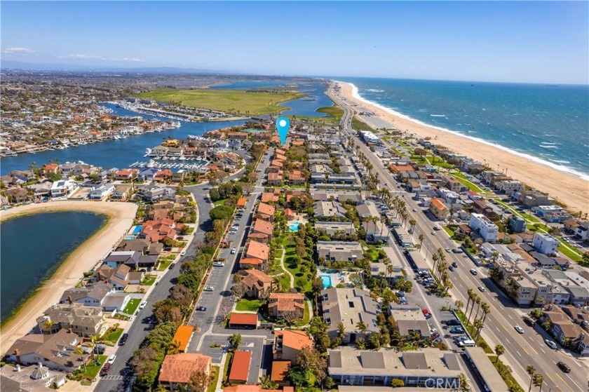 Location, Location, Location! Kayak the Harbour or bike along - Beach Condo for sale in Huntington Beach, California on Beachhouse.com